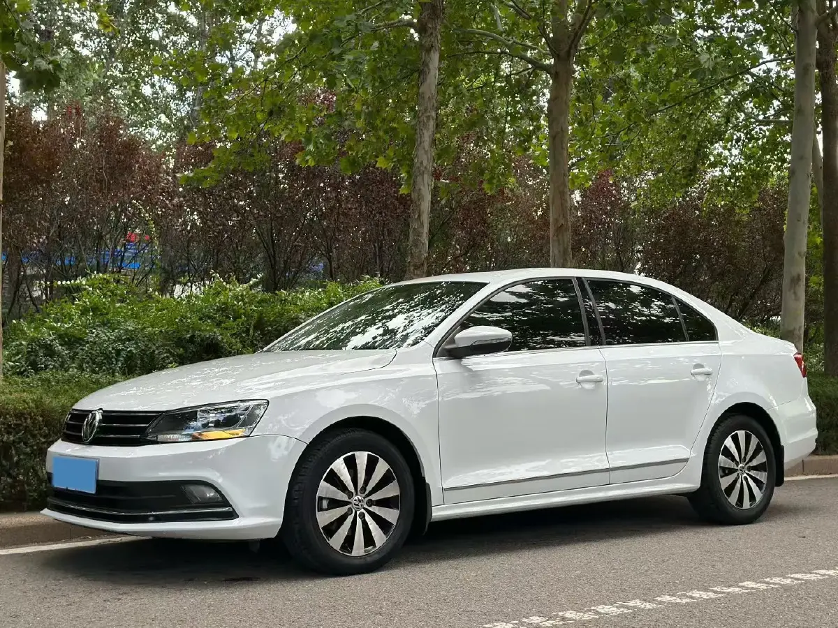 2018 Volkswagen Sagitar 1.6L 110HP L4 6AT