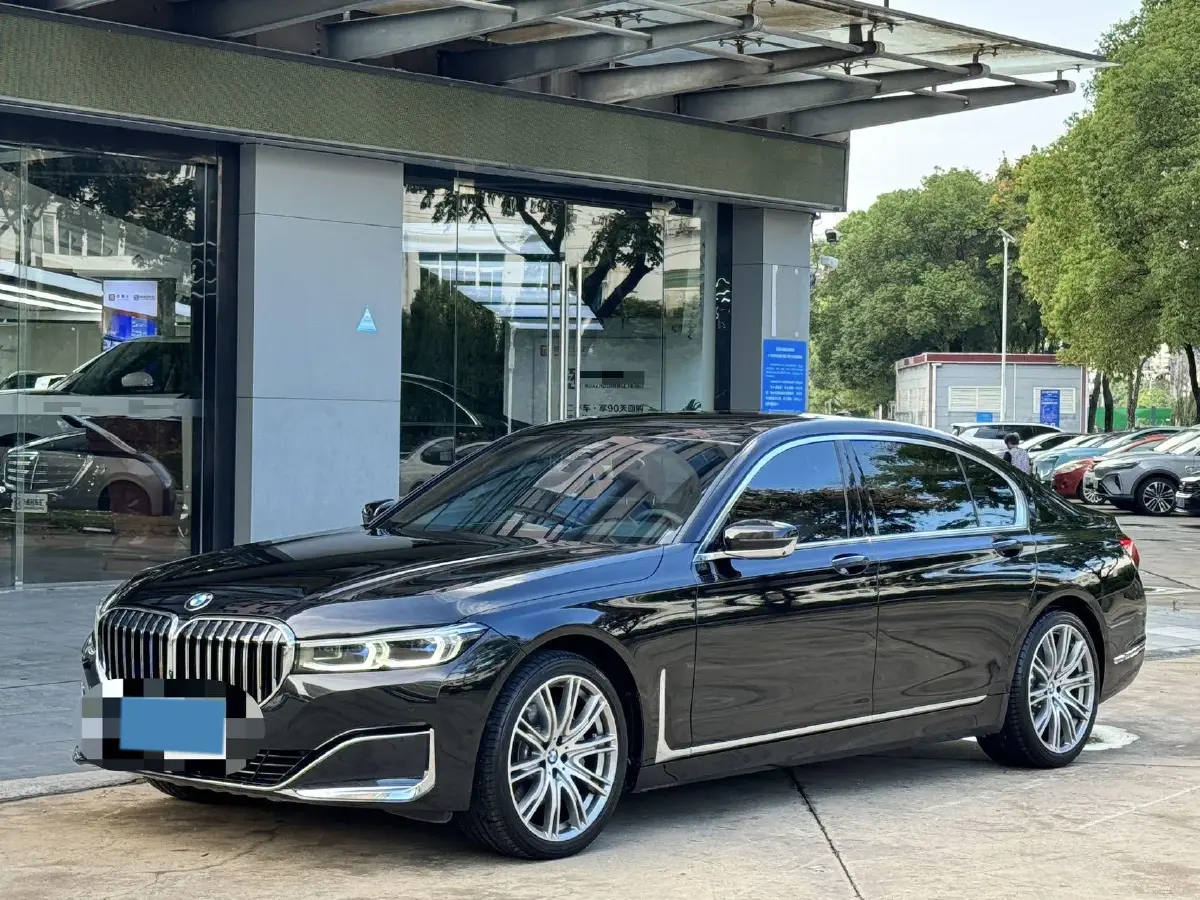 2019 BMW 7 Series 3.0T 340HP L6 8AT