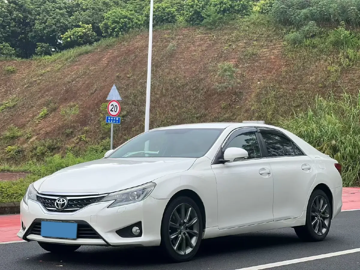2013 Toyota Reiz 2.5L 193HP V6 6AT,autocango,china used car exporter,china ev exporter,chinese used car exporter,chinese used ev exporter