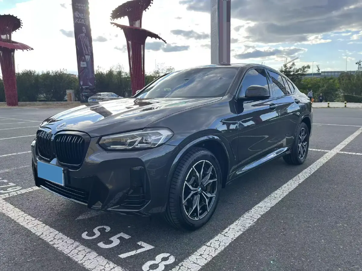 2022 BMW X4 2.0T 245HP L4 8AT