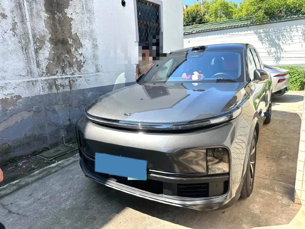 2023 Li L8 Range Extended 154HP REEV 40.9KWH