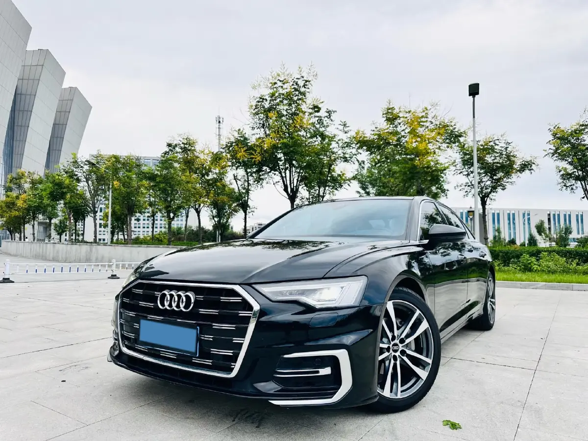 2023 Audi A6L 2.0T 190HP L4 7DCT