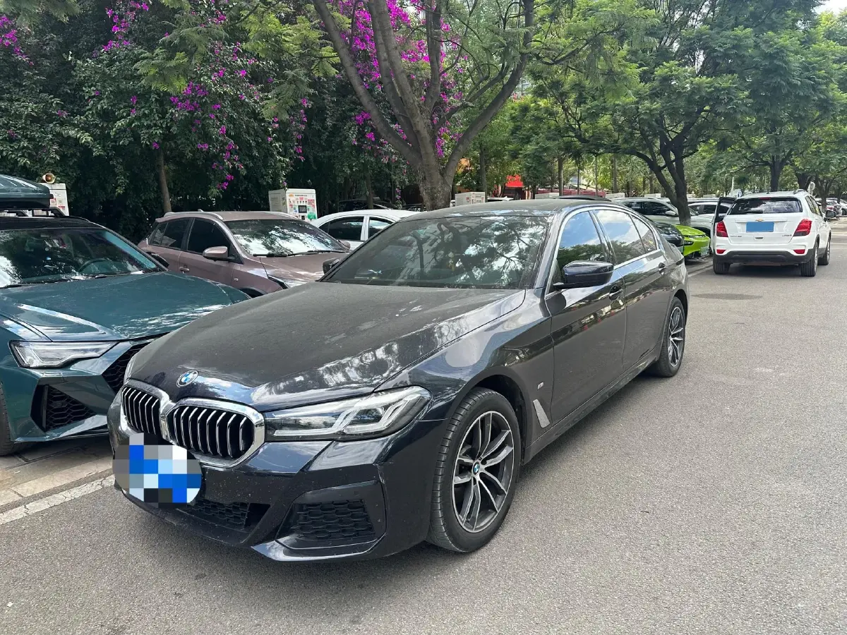 2022 BMW 5 Series 2.0T 184HP L4 8AT