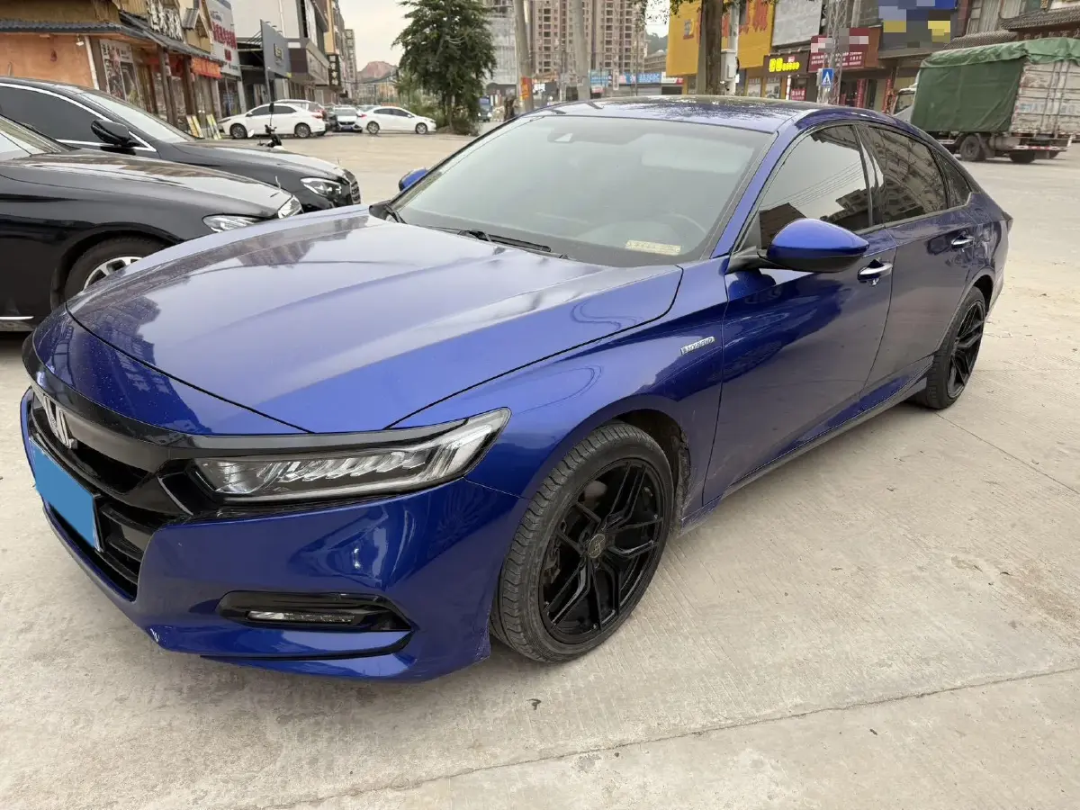 2018 Honda Accord 2.0L 146HP L4 E-CVT Hybrid