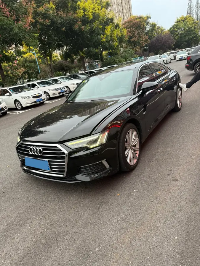 2021 Audi A6L 2.0T 190HP L4 7DCT
