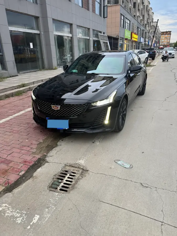 2021 Cadillac CT5 2.0T 237HP L4 10AT