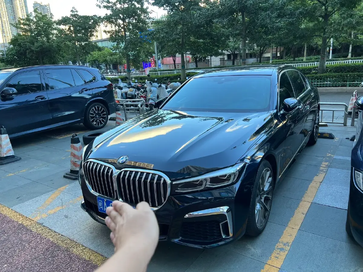 2019 BMW 7 Series 3.0T 340HP L6 8AT