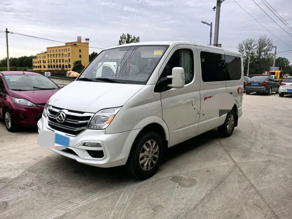 2023 MAXUS XinTu V80 2.0T 127HP L4 6MT