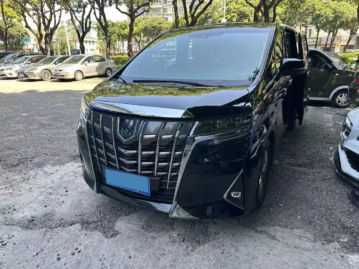 2021 Toyota Alphard 2.5L 117HP L4 E-CVT Hybrid