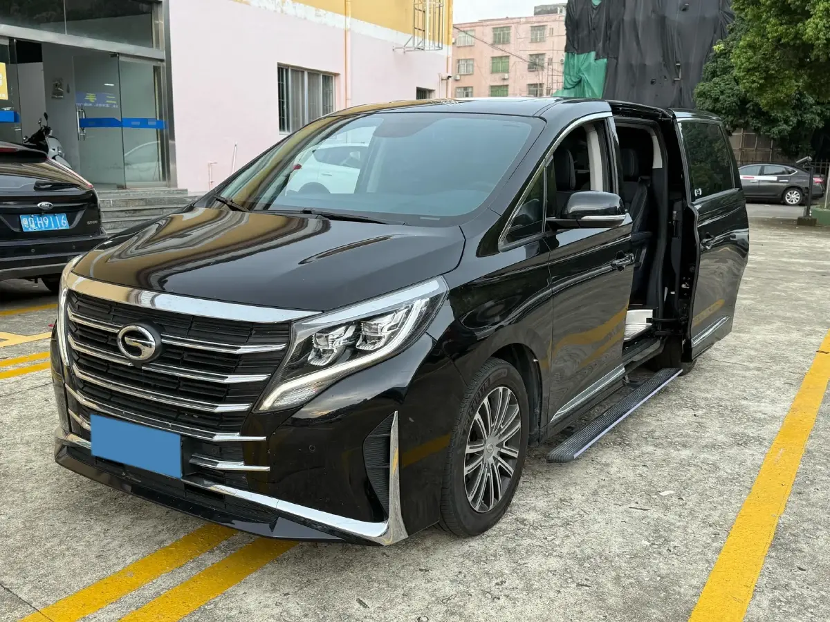 2021 GAC Trumpchi M8 2.0T 252HP L4 8AT