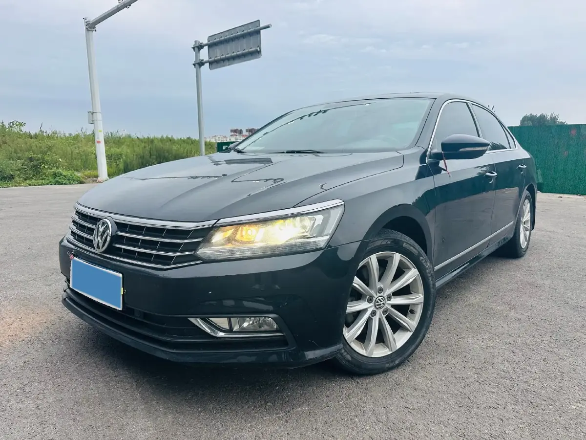 2017 Volkswagen Passat 1.8T 180HP L4 7DCT