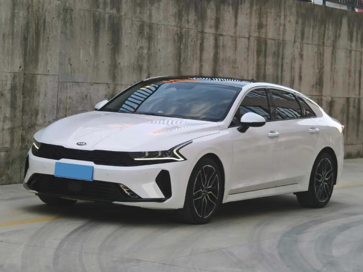 2020 Kia K5 2.0T 240HP L4 8AT