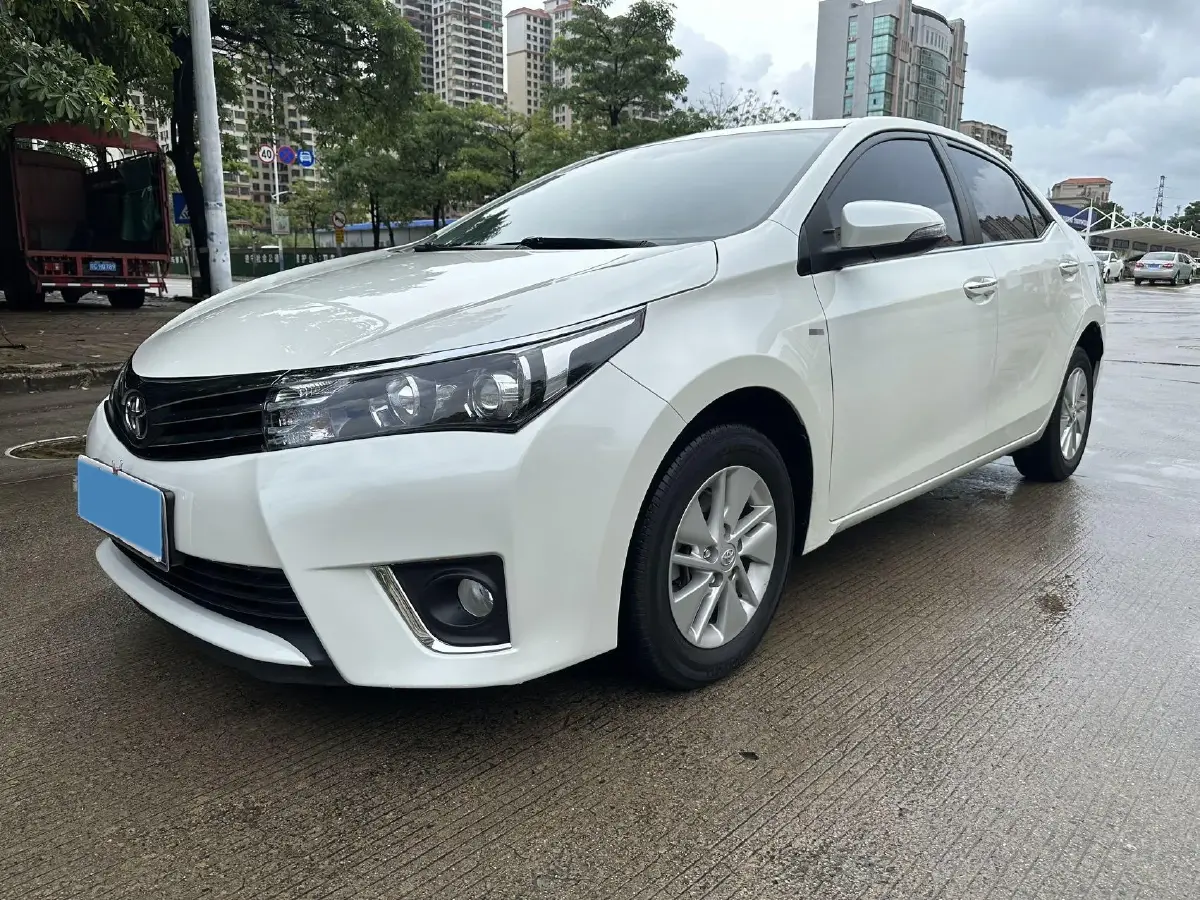 2017 Toyota Corolla 1.6L 122HP L4 CVT