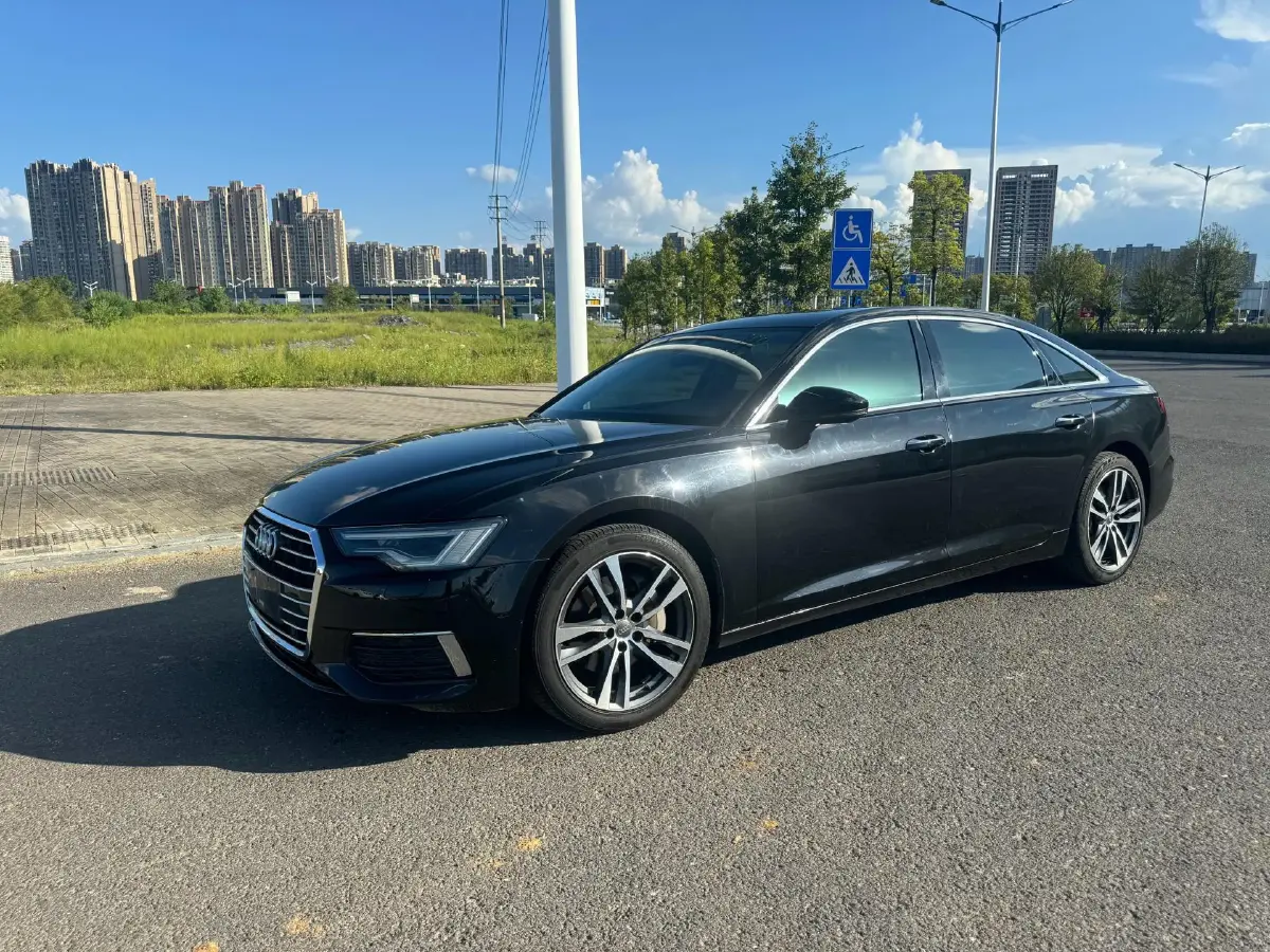 2020 Audi A6L 2.0T 190HP L4 7DCT