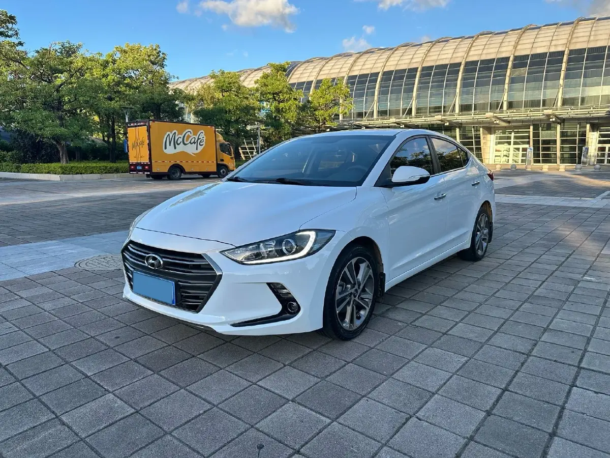 2018 Hyundai Elantra 1.6L 130HP L4 6AT