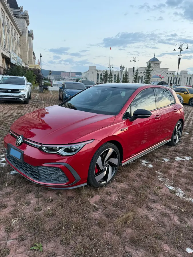 2021 Volkswagen GolfGTI 2.0T 220HP L4 7DCT