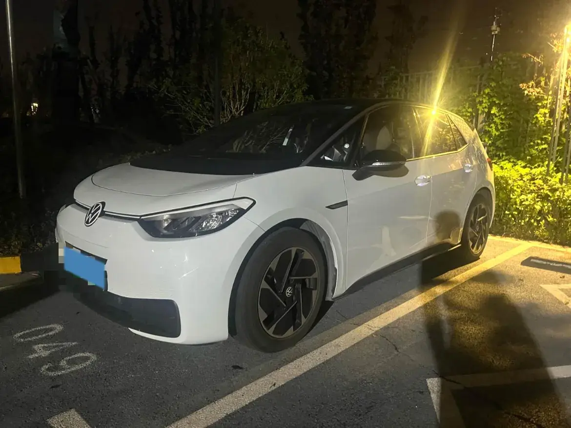 2023 Volkswagen ID.3 BEV 52.8KWH
