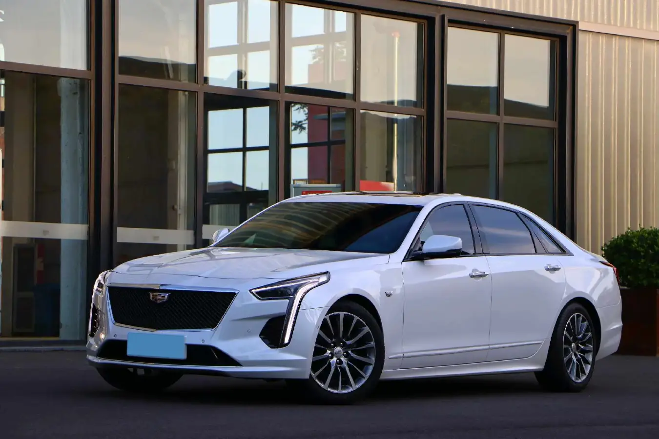2022 Cadillac CT6 2.0T 237HP L4 10AT