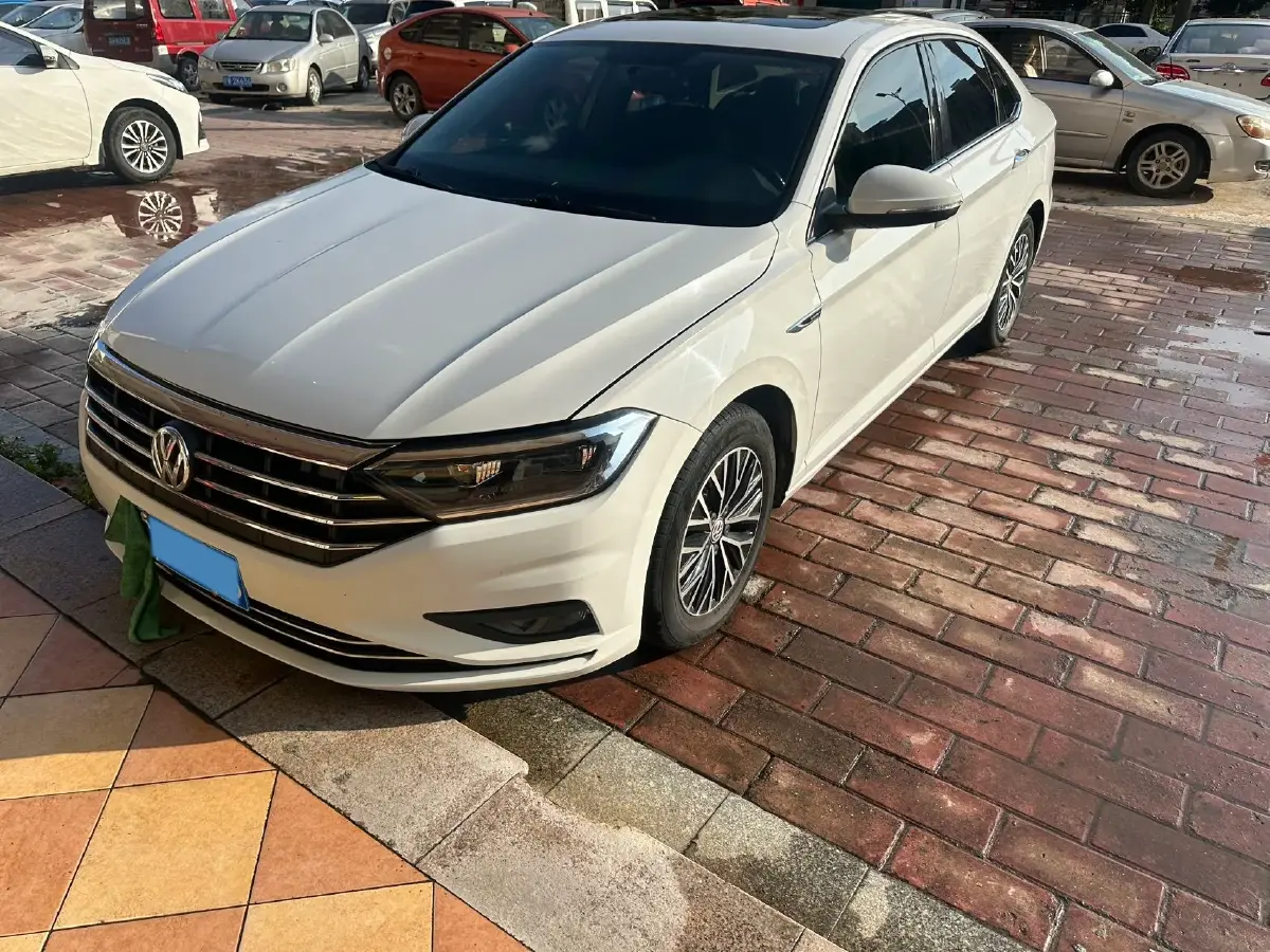 2019 Volkswagen Sagitar 1.4T 150HP L4 7DCT