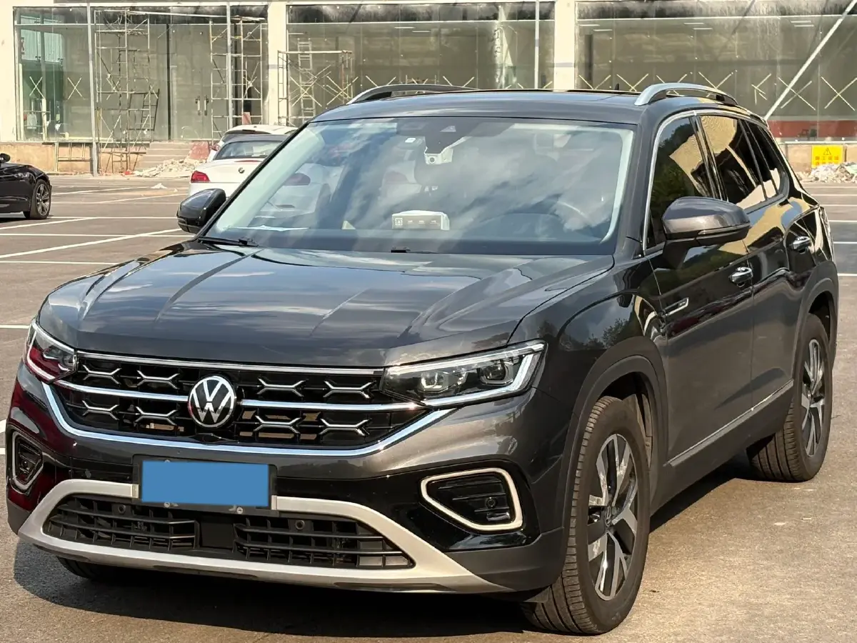 2023 Volkswagen Tayron 2.0T 186HP L4 7DCT