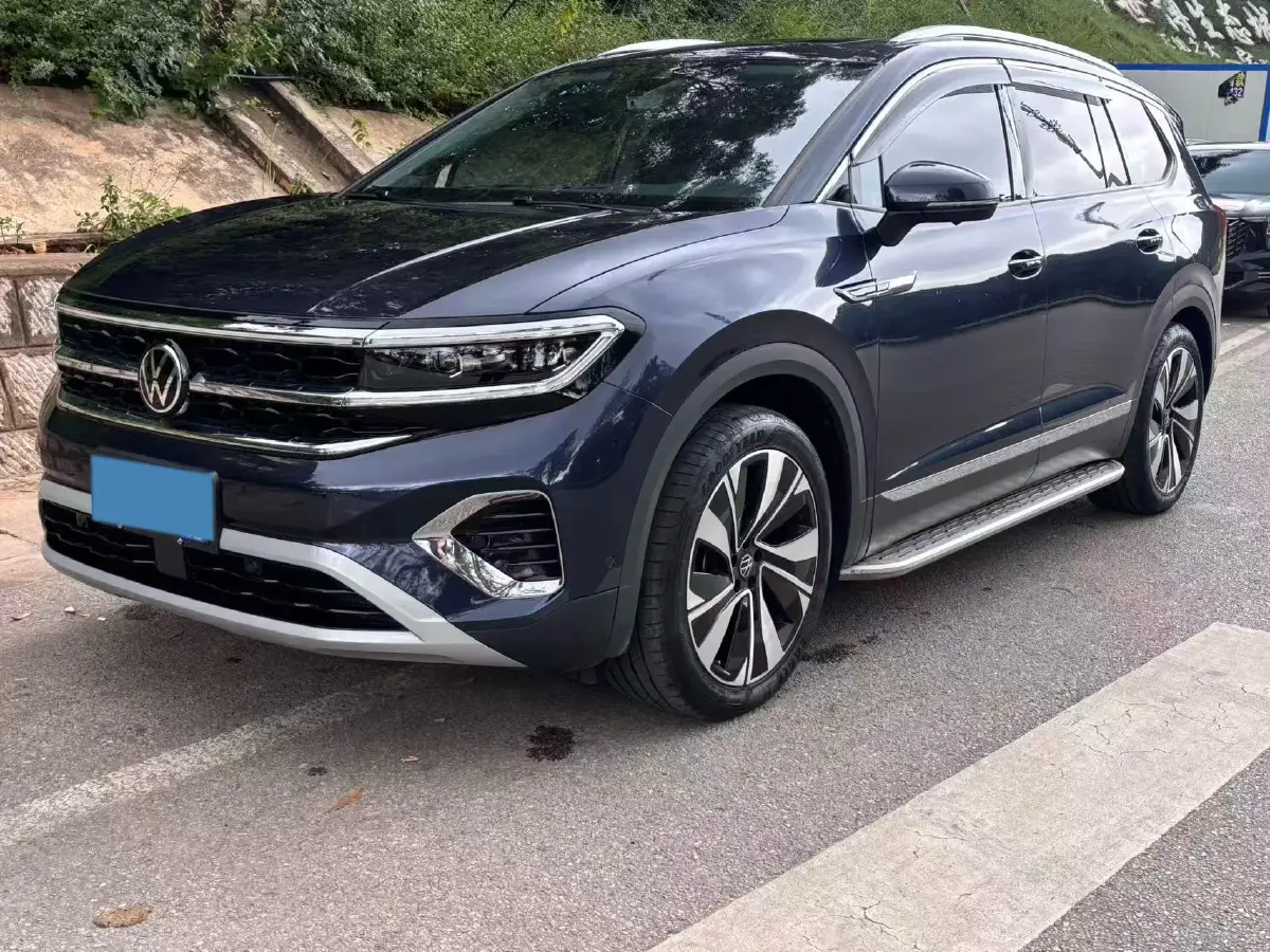 2024 Volkswagen Talagon 2.0T 220HP L4 7DCT