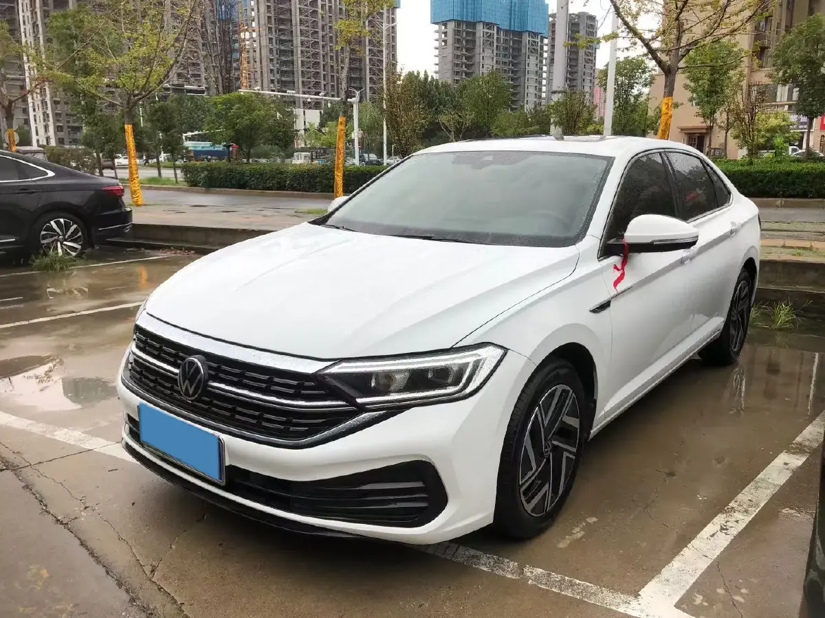 2023 Volkswagen Sagitar 1.5T 160HP L4 7DCT