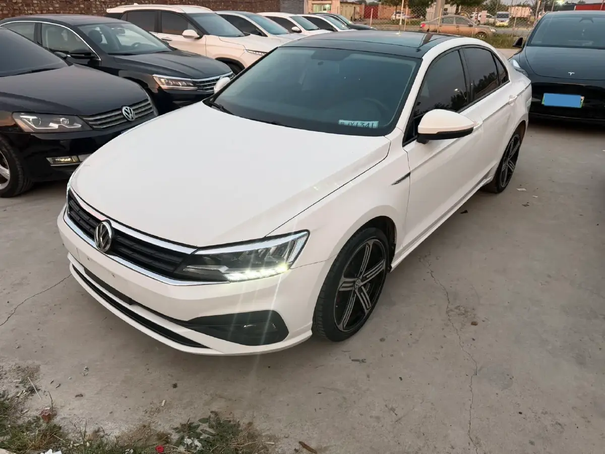 2019 Volkswagen Lamando 1.4T 131HP L4 7DCT