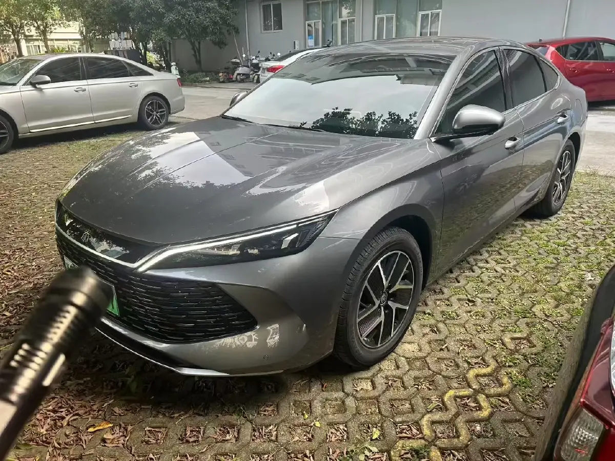 2024 BYD QinL 1.5L 101HP L4 E-CVT PHEV 15.87KWH