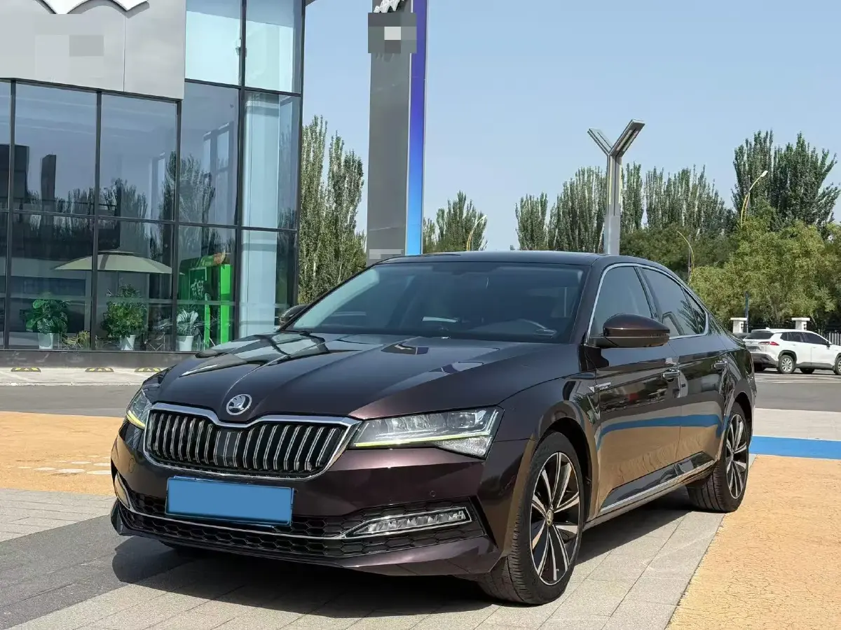 2019 Skoda Superb 2.0T 186HP L4 7DCT