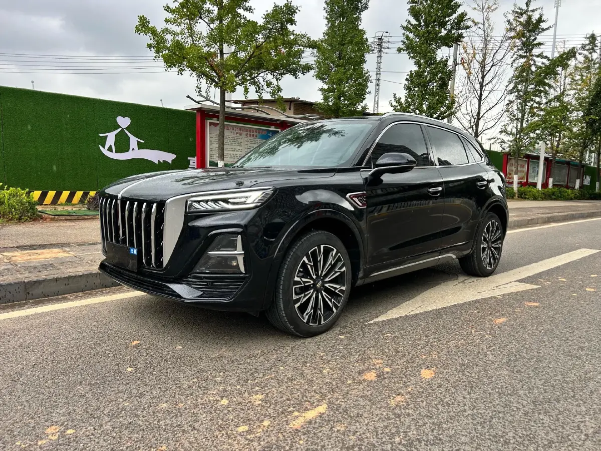 2025 HongQi HS5 2.0T 252HP L4 8AT