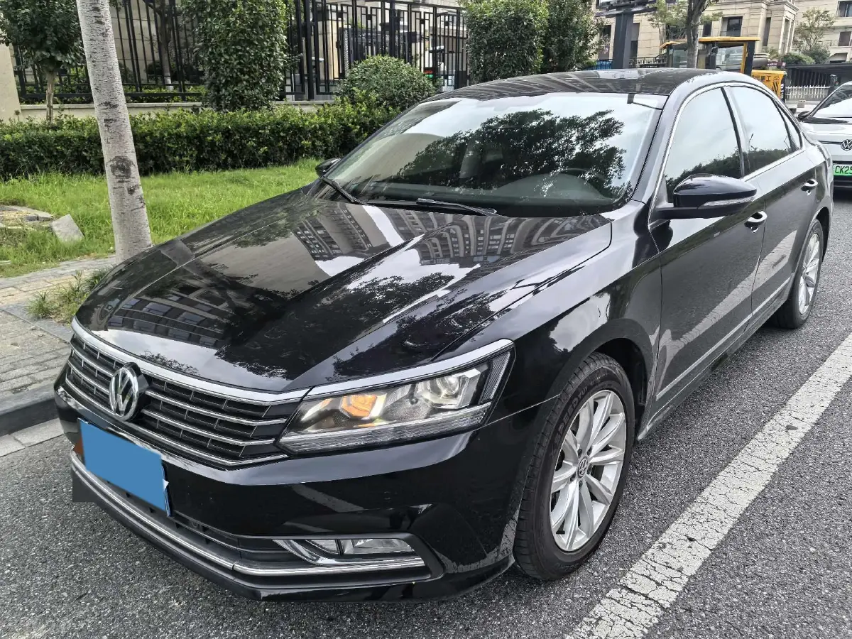 2017 Volkswagen Passat 1.8T 180HP L4 7DCT