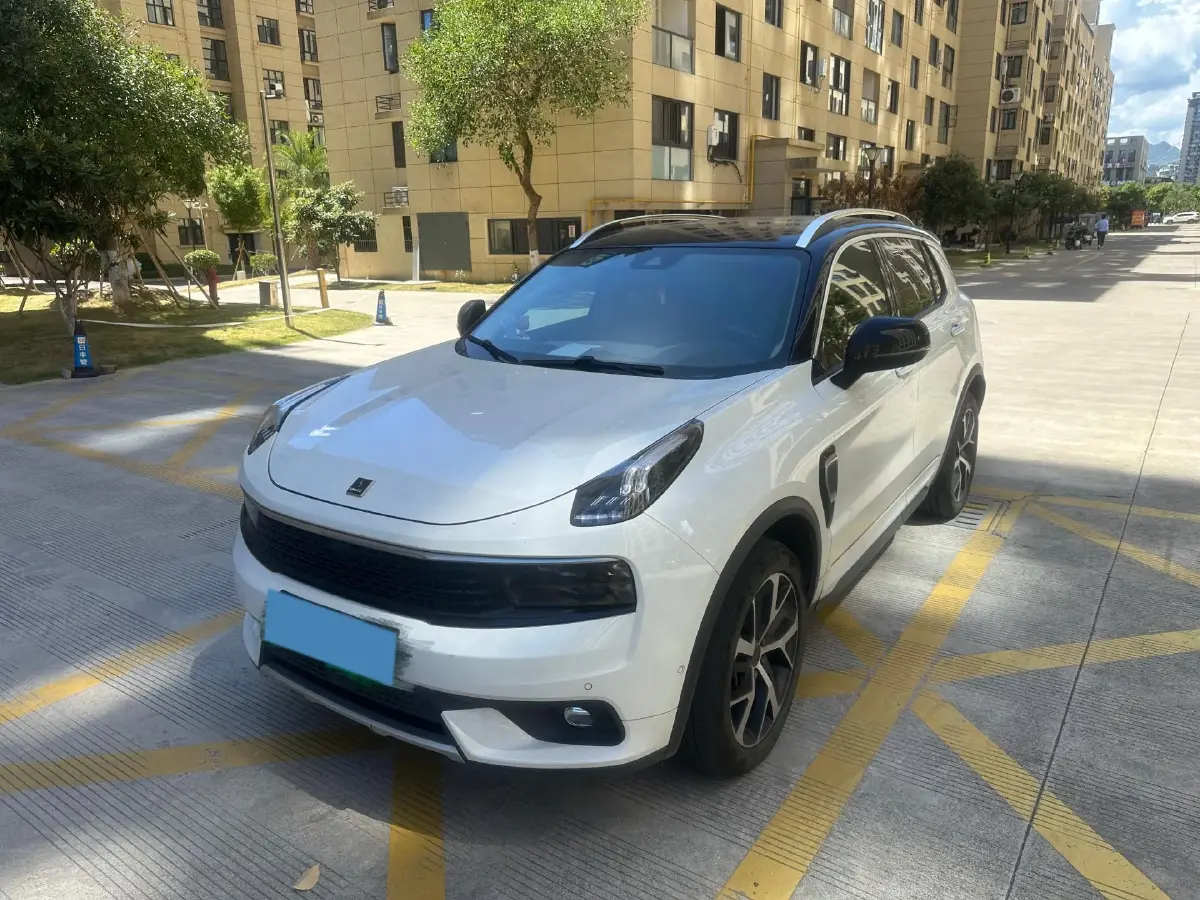 2018 LYNK&CO 01 EM-P 1.5T 180HP L3 7DCT PHEV 9.4KWH