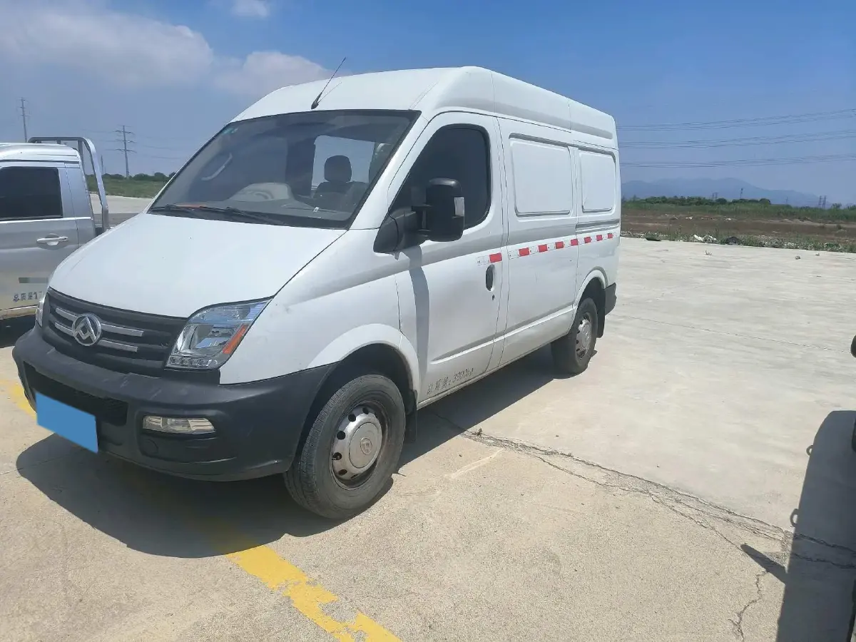 2019 MAXUS XinTu V80 2.5T 136HP L4 6MT