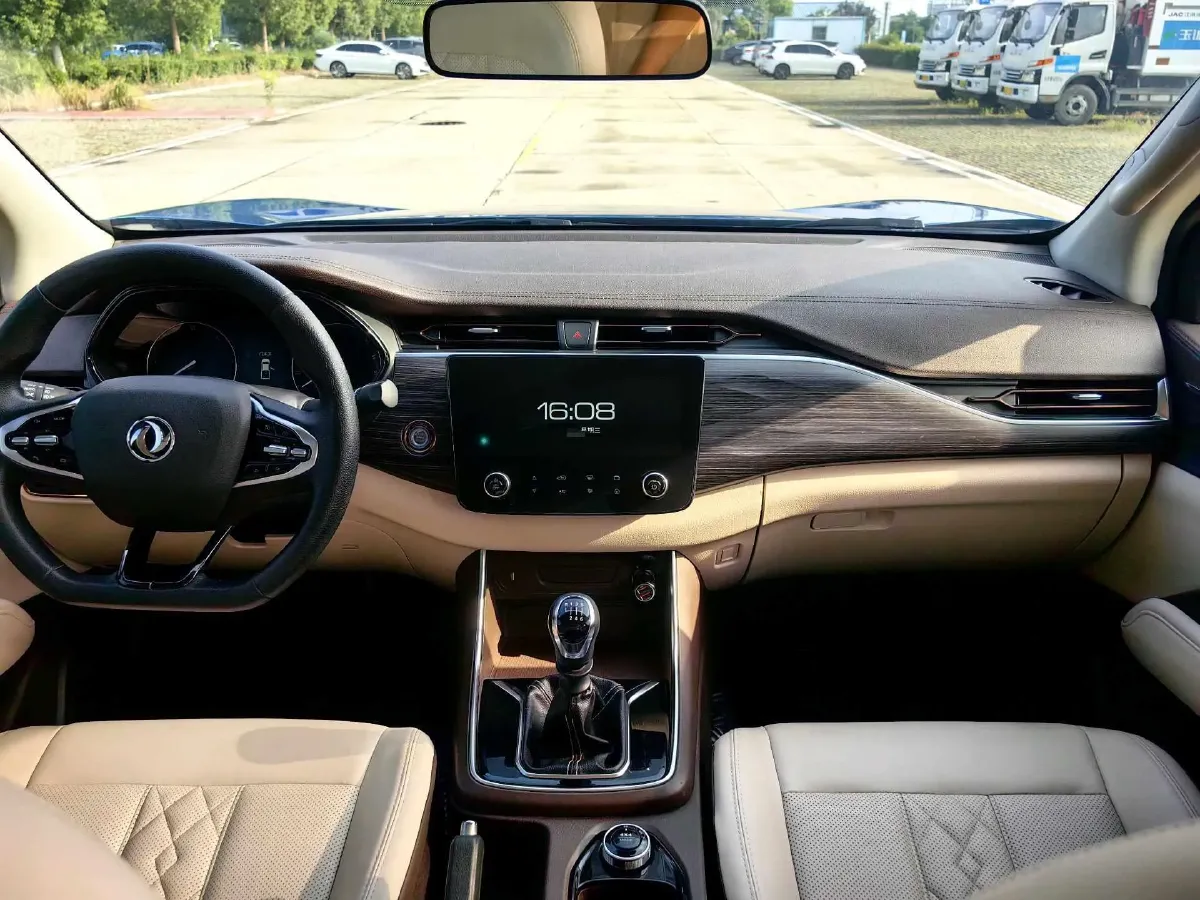 2022 Dongfeng RuiQi 7 2.3T 166HP L4 6MT,autocango,china used car exporter,china ev exporter,chinese used car exporter,chinese used ev exporter