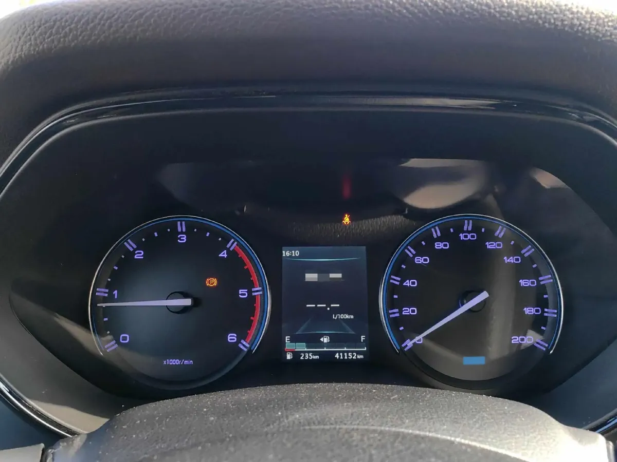 2022 Dongfeng RuiQi 7 2.3T 166HP L4 6MT,autocango,china used car exporter,china ev exporter,chinese used car exporter,chinese used ev exporter