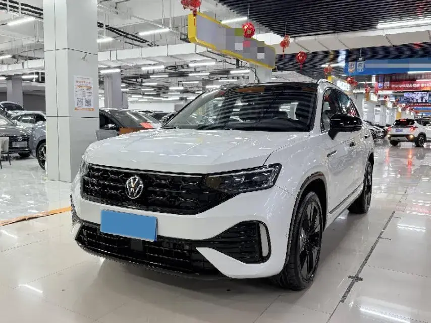 2024 Volkswagen Tayron 2.0T 220HP L4 7DCT