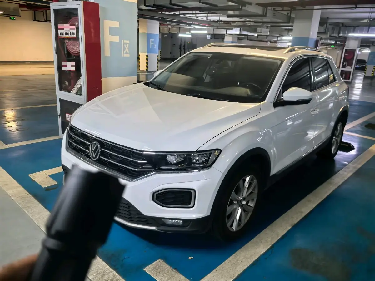 2021 Volkswagen T-Roc 1.4T 150HP L4 7DCT