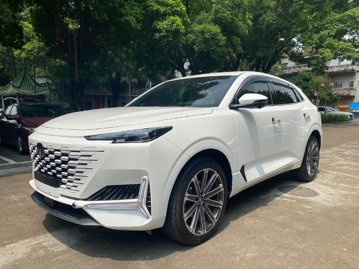 2024 ChangAn UNI-K 2.0T 233HP L4 8AT