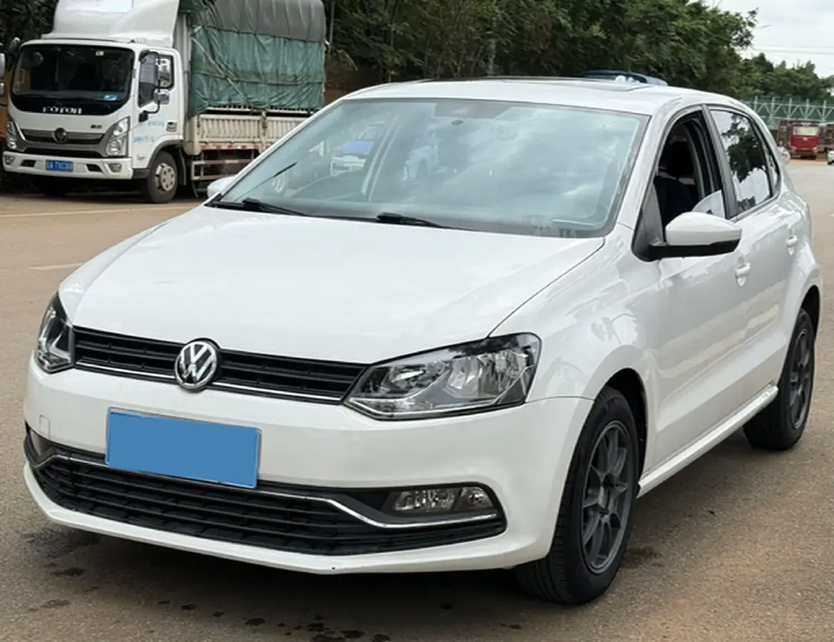 2016 Volkswagen Polo 1.6L 110HP L4 6AT
