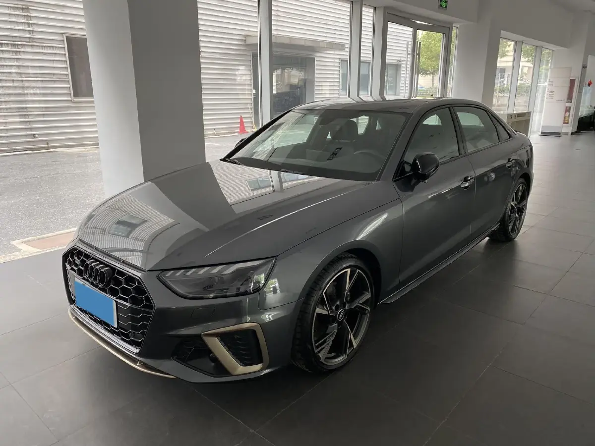 2024 Audi A4L 2.0T 190HP L4 7DCT