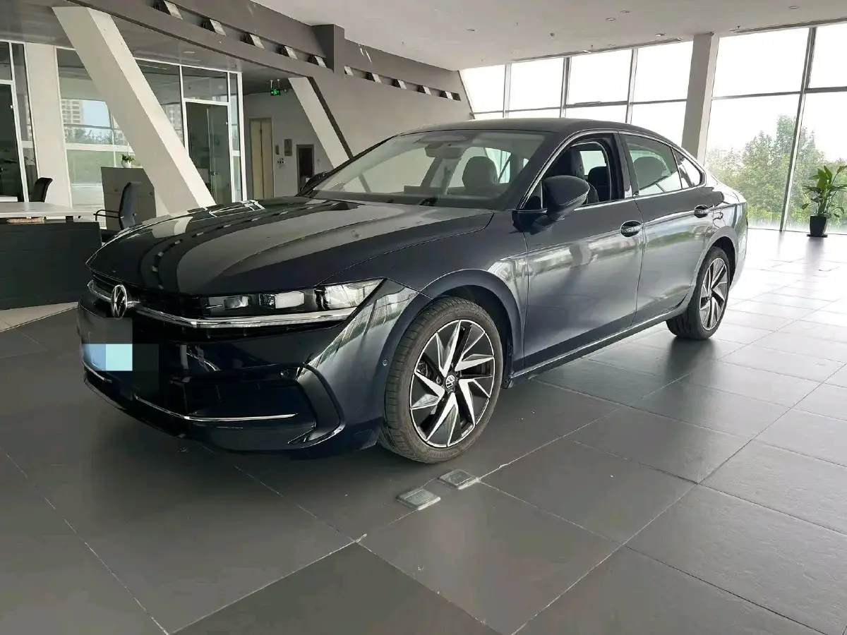 2024 Volkswagen Magotan 2.0T 220HP L4 7DCT