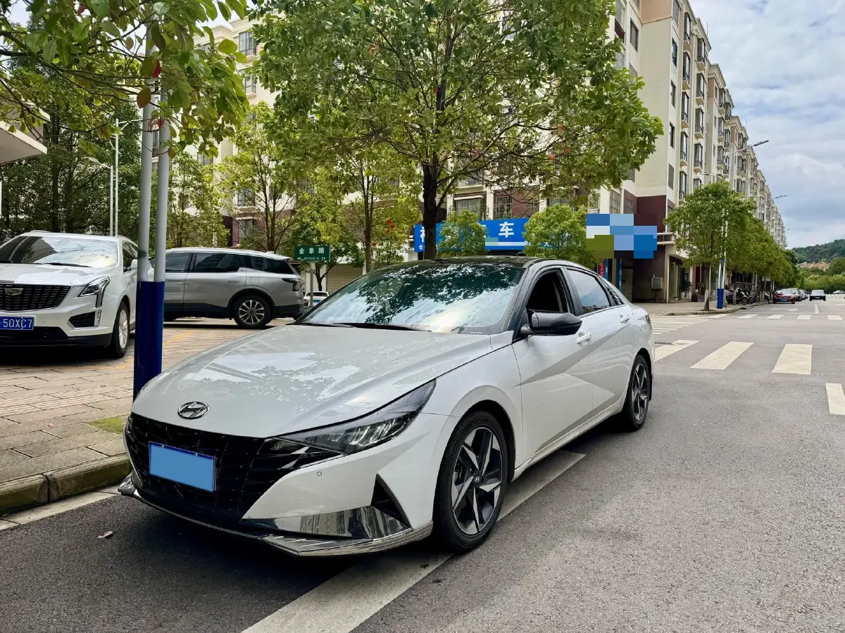 2022 Hyundai Elantra 1.5L 115HP L4 CVT