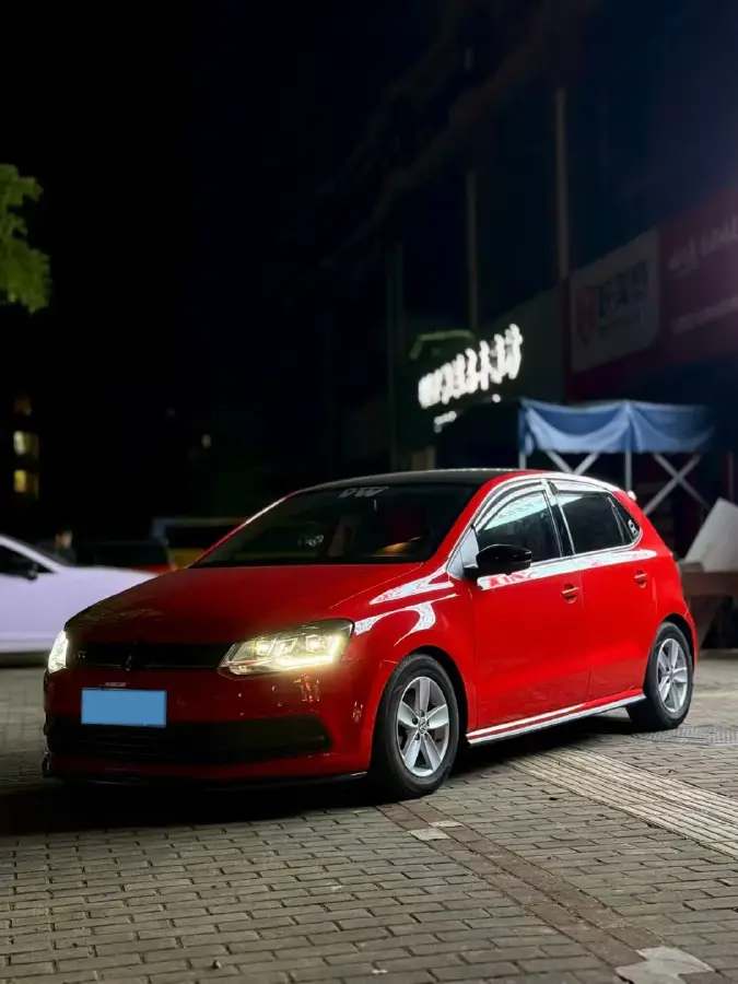 2018 Volkswagen Polo 1.5L 110HP L4 6AT