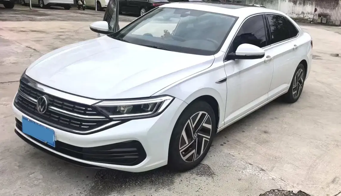 2023 Volkswagen Sagitar 1.4T 150HP L4 7DCT