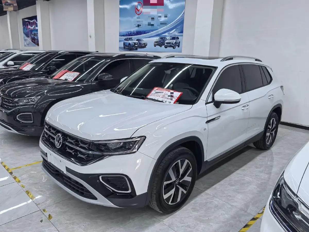 2023 Volkswagen Tayron 2.0T 186HP L4 7DCT