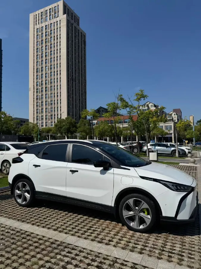 2022 Geometry M6 BEV 70KWH,autocango,china used car exporter,china ev exporter,chinese used car exporter,chinese used ev exporter
