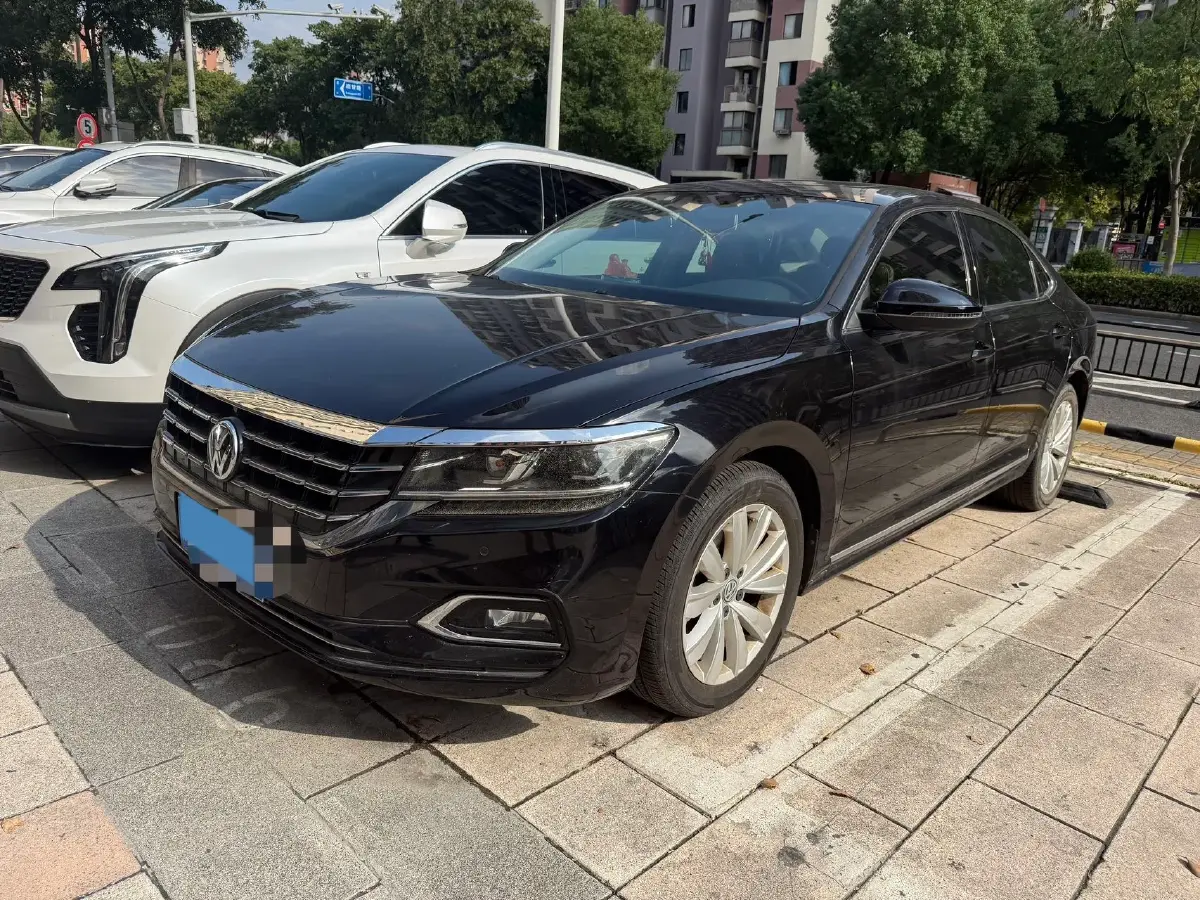 2019 Volkswagen Passat 2.0T 186HP L4 7DCT