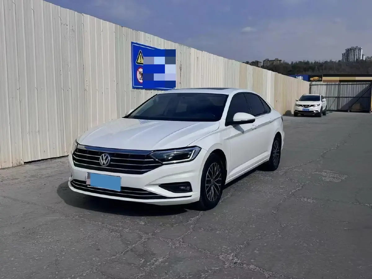 2019 Volkswagen Sagitar 1.2T 116HP L4 7DCT