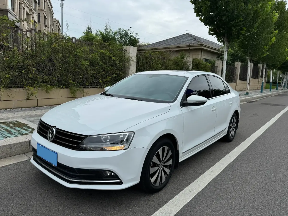 2018 Volkswagen Sagitar 1.6L 110HP L4 6AT