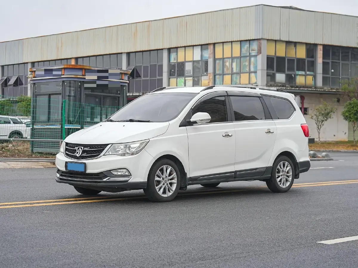 2016 BaoJun 730 1.5T 150HP L4 6MT